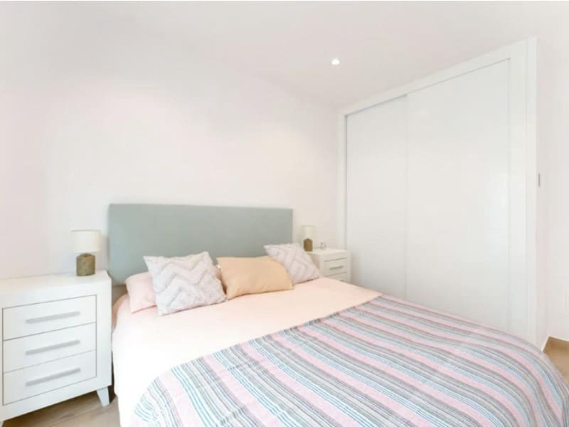 3 soveværelse Semi-Rækkehus til salg i Pilar de la Horadada med swimmingpool - € 425.000 (Ref: 10111758)
