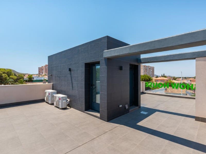 3 bedroom Villa for sale in Playa Honda with pool garage - € 790,000 (Ref: 10124347)