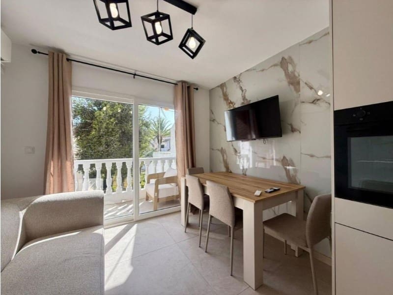 1 soveværelse Lejlighed til salg i Torrevieja med swimmingpool - € 139.900 (Ref: 10124371)