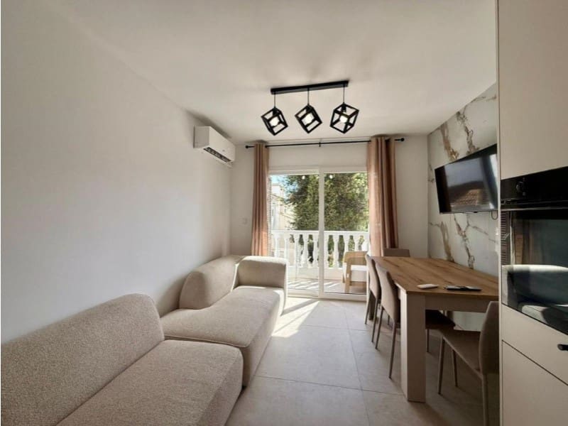 1 soveværelse Lejlighed til salg i Torrevieja med swimmingpool - € 139.900 (Ref: 10124371)