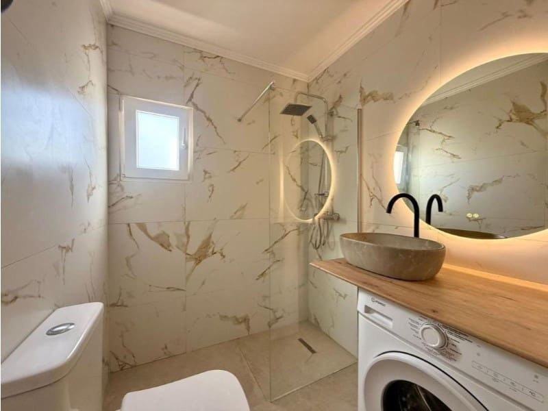 1 soveværelse Lejlighed til salg i Torrevieja med swimmingpool - € 139.900 (Ref: 10124371)