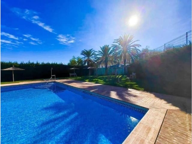 1 quarto Apartamento para venda em Nueva Torrevieja, Torrevieja com piscina - 139 900 € (Ref: 10124371)