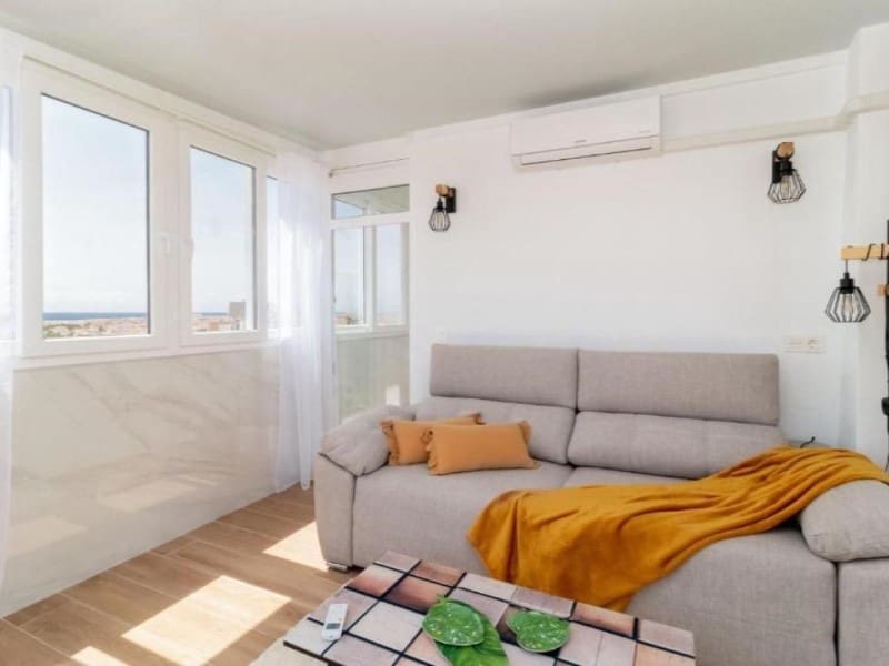 Lejlighed til salg i Torrevieja med swimmingpool - € 244.000 (Ref: 10124407)