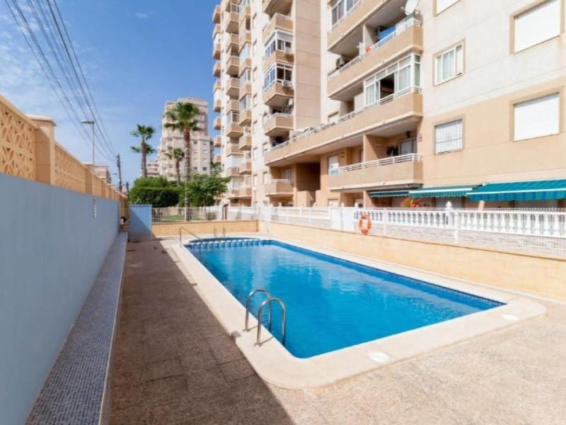 Lejlighed til salg i Torrevieja med swimmingpool - € 244.000 (Ref: 10124407)