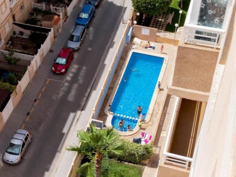 Lejlighed til salg i Torrevieja med swimmingpool - € 244.000 (Ref: 10124407)