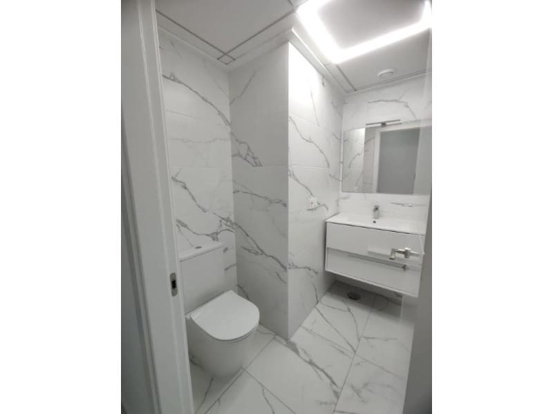 Lägenhet till salu i Torrevieja med pool - 299 900 € (Ref: 10124409)