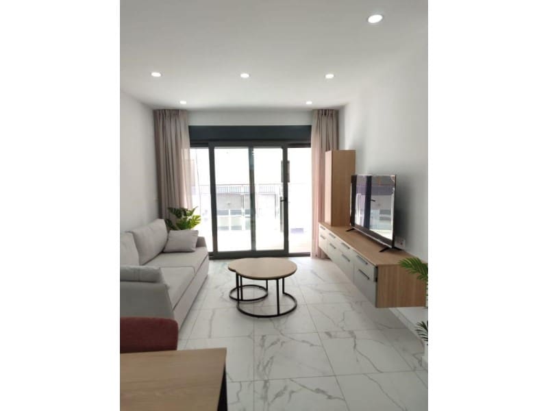 Lägenhet till salu i Torrevieja med pool - 299 900 € (Ref: 10124409)