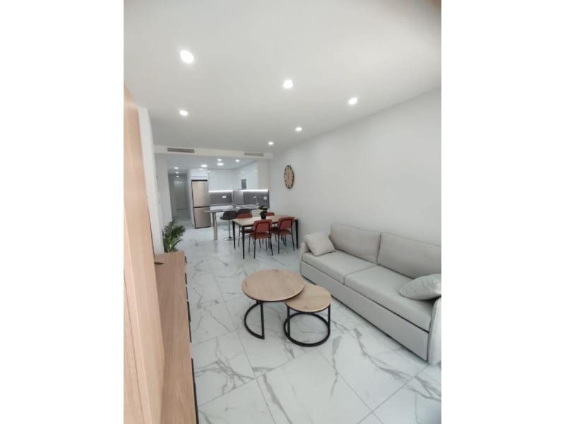 Lägenhet till salu i Torrevieja med pool - 299 900 € (Ref: 10124409)