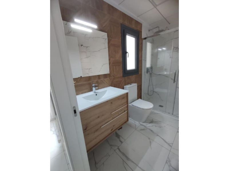 Lägenhet till salu i Torrevieja med pool - 299 900 € (Ref: 10124409)