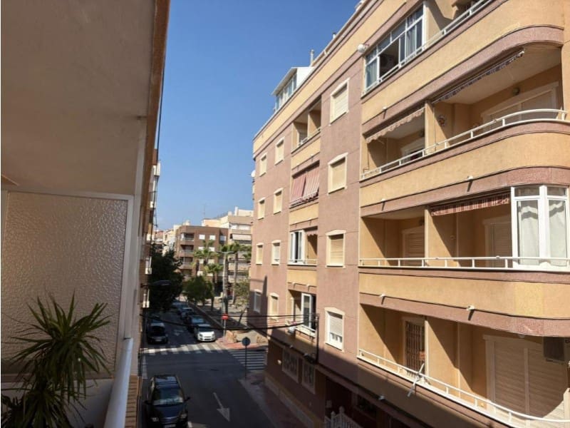 Apartament na sprzedaż w Torrevieja - 260 000 € (Ref: 10124410)