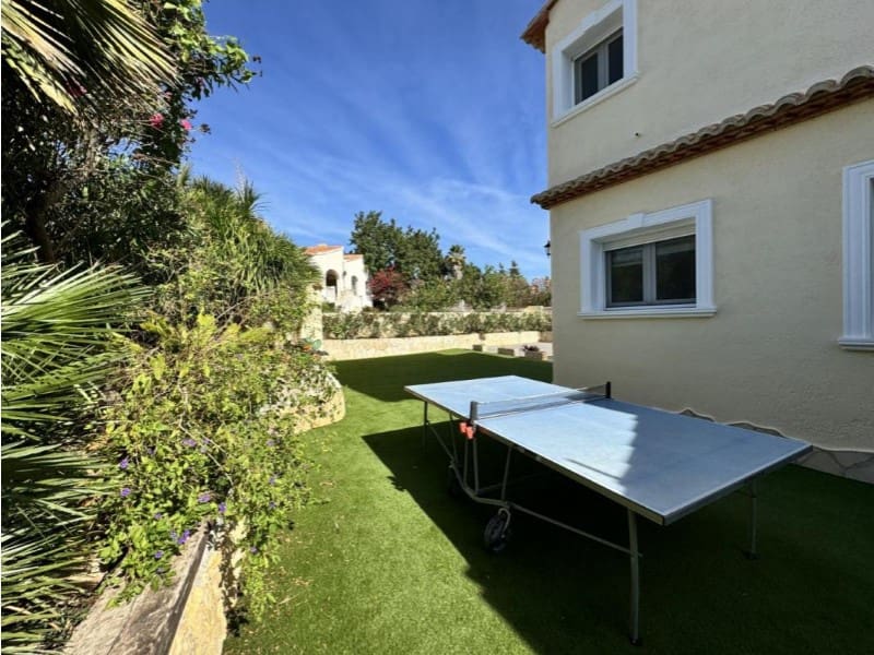 3 soveværelse Villa til salg i Calpe / Calp med swimmingpool garage - € 725.000 (Ref: 10124424)