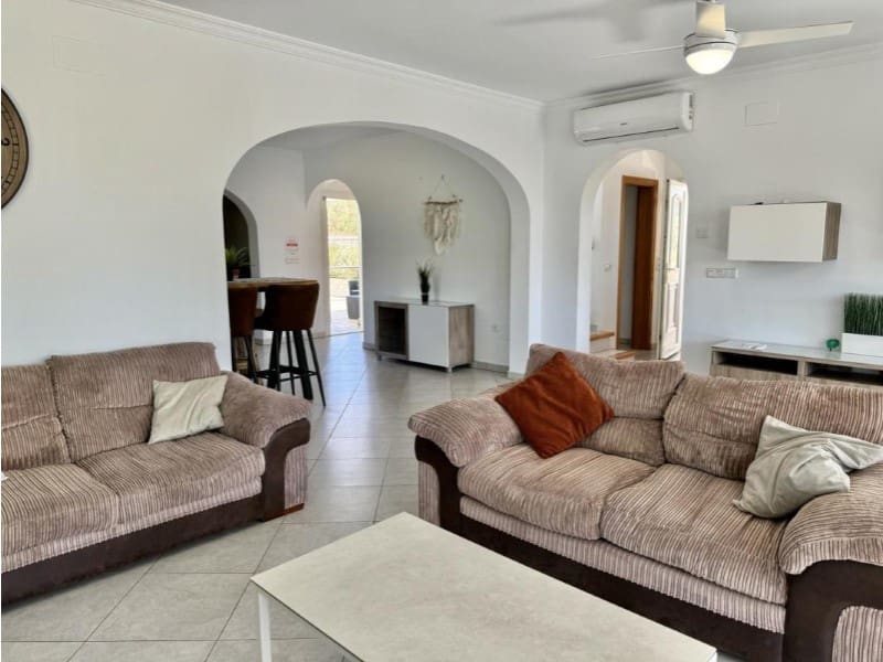 3 soveværelse Villa til salg i Calpe / Calp med swimmingpool garage - € 725.000 (Ref: 10124424)