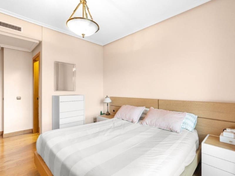 4 sypialnia Apartament na sprzedaż w Playa de San Juan z basenem garażem - 795 000 € (Ref: 10124428)