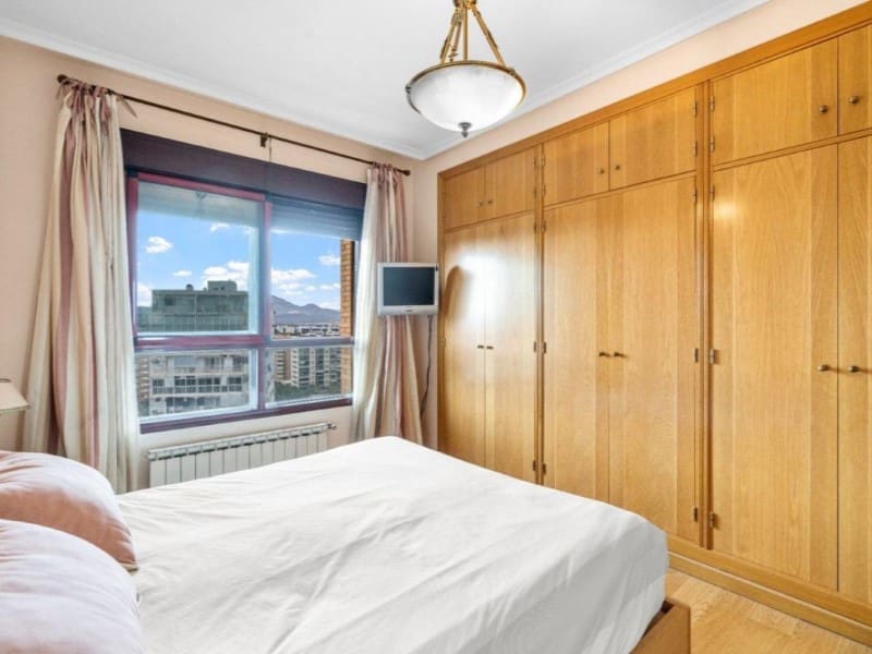 4 sypialnia Apartament na sprzedaż w Playa de San Juan z basenem garażem - 795 000 € (Ref: 10124428)