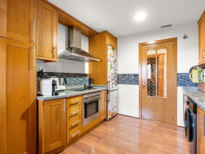 4 sypialnia Apartament na sprzedaż w Playa de San Juan z basenem garażem - 795 000 € (Ref: 10124428)