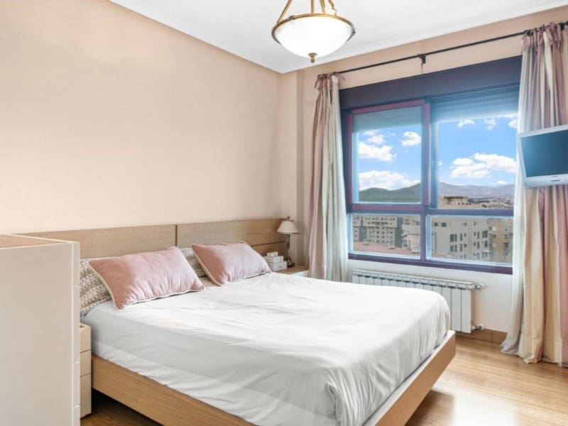 4 sypialnia Apartament na sprzedaż w Playa de San Juan z basenem garażem - 795 000 € (Ref: 10124428)