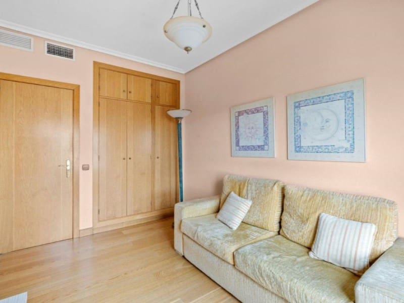 4 sypialnia Apartament na sprzedaż w Playa de San Juan z basenem garażem - 795 000 € (Ref: 10124428)