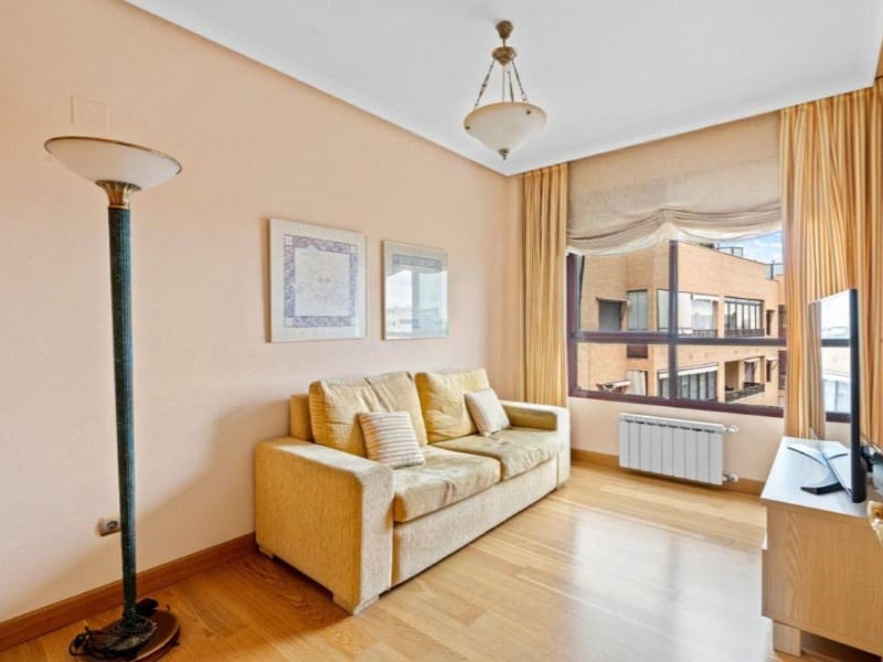 4 sypialnia Apartament na sprzedaż w Playa de San Juan z basenem garażem - 795 000 € (Ref: 10124428)