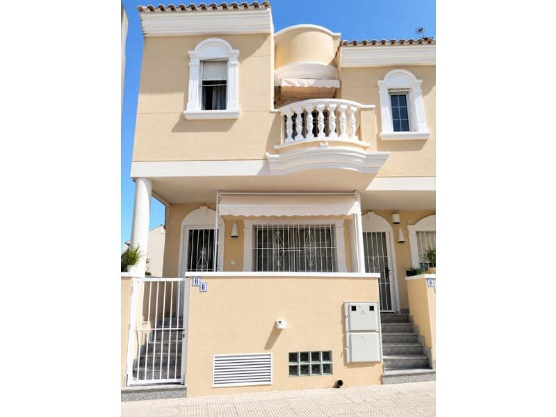 4 soveværelse Villa til salg i Almoradi med swimmingpool garage - € 230.000 (Ref: 10124431)