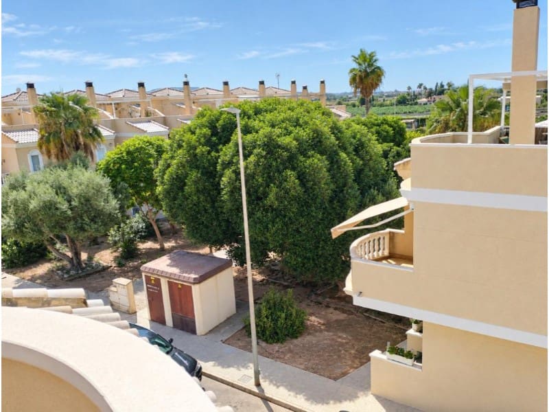 4 soveværelse Villa til salg i Almoradi med swimmingpool garage - € 230.000 (Ref: 10124431)