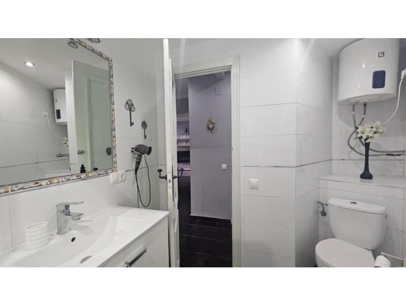 1 bedroom Apartment for sale in Alicante / Alacant city - € 219,000 (Ref: 10124432)