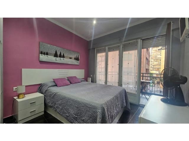 1 bedroom Apartment for sale in Barrio del Centro, Alicante / Alacant city - € 219,000 (Ref: 10124432)