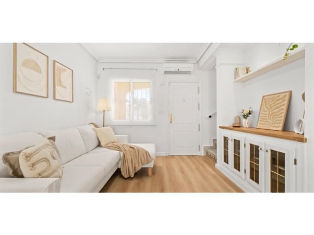 2 makuuhuone Paritalo myytävänä paikassa Orihuela ciudad, Orihuela mukana uima-altaan - 229 800 € (Ref: 10132707)