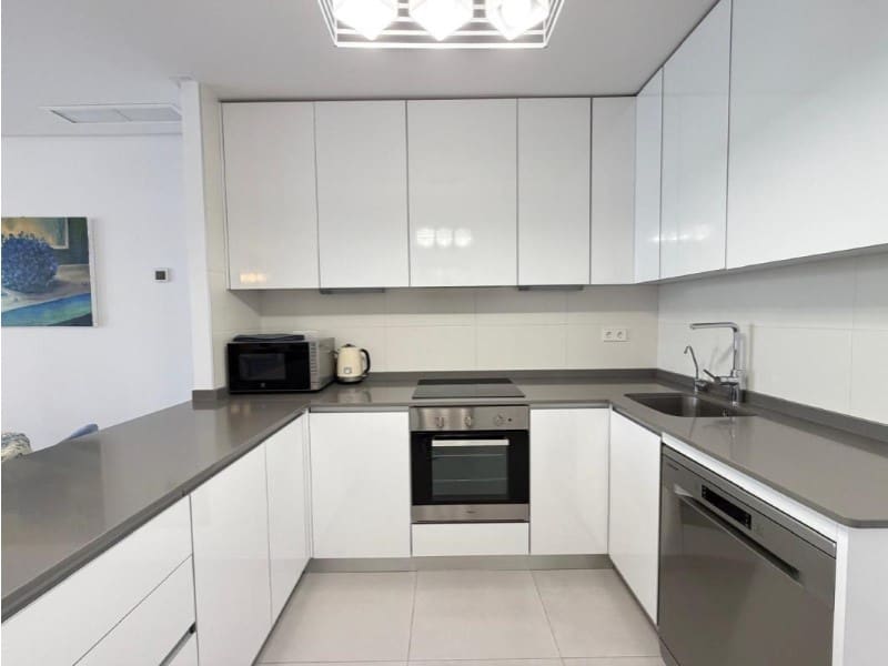 3 sovrum Semi-fristående Villa till salu i Torrevieja med pool garage - 370 000 € (Ref: 10132710)