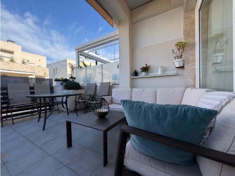 3 sovrum Semi-fristående Villa till salu i Torrevieja med pool garage - 370 000 € (Ref: 10132710)