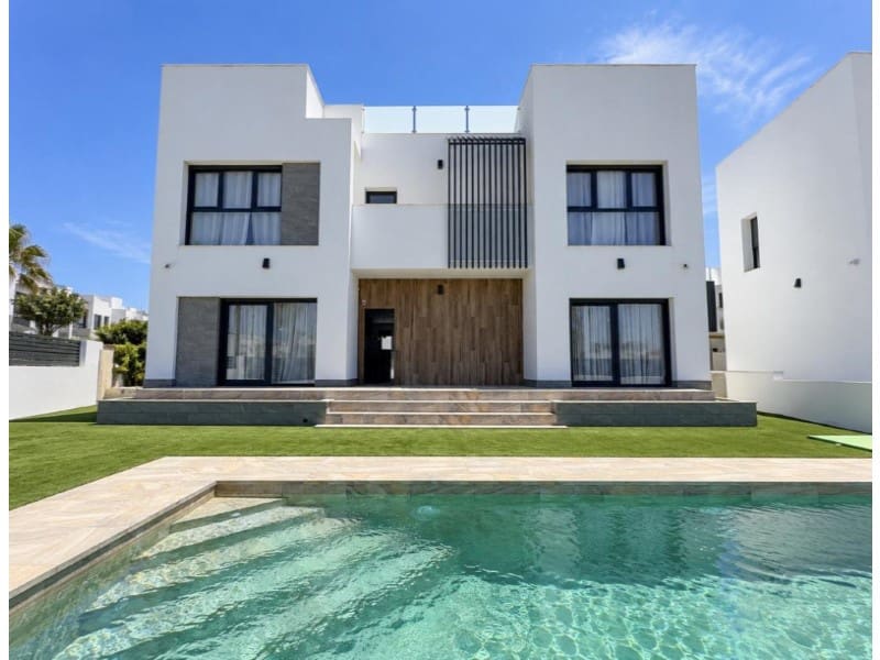 5 soverom Villa til salgs i Aguas Nuevas med svømmebasseng garasje - € 980 000 (Ref: 10135967)