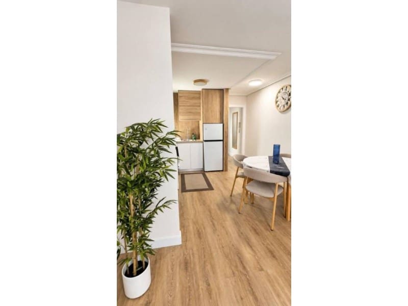 Appartement à vendre à Torrevieja avec garage - 174 990 € (Ref: 10148704)
