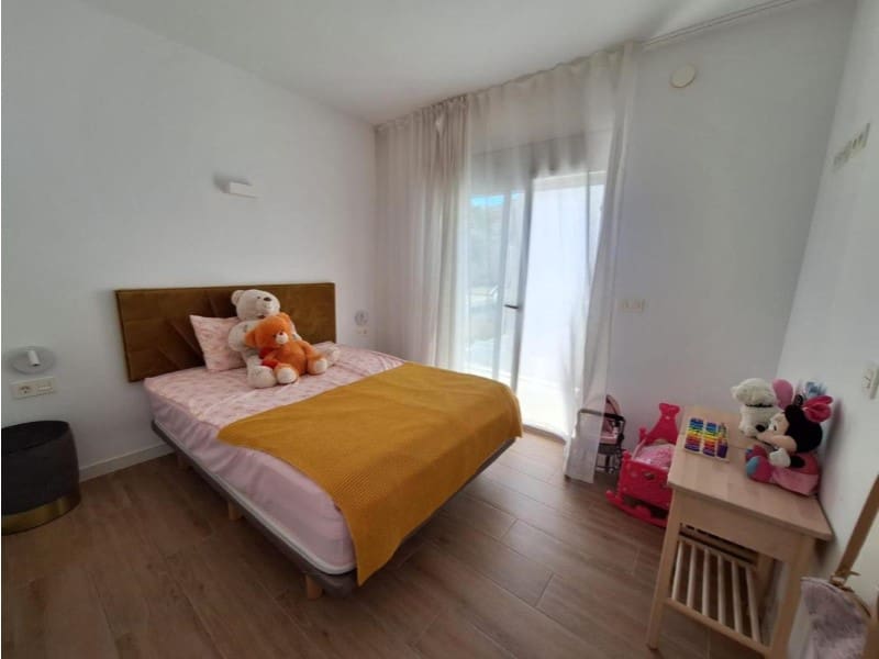Chalet de 3 habitaciones en Aguas Nuevas en venta con piscina garaje - 423.000 € (Ref: 10148710)
