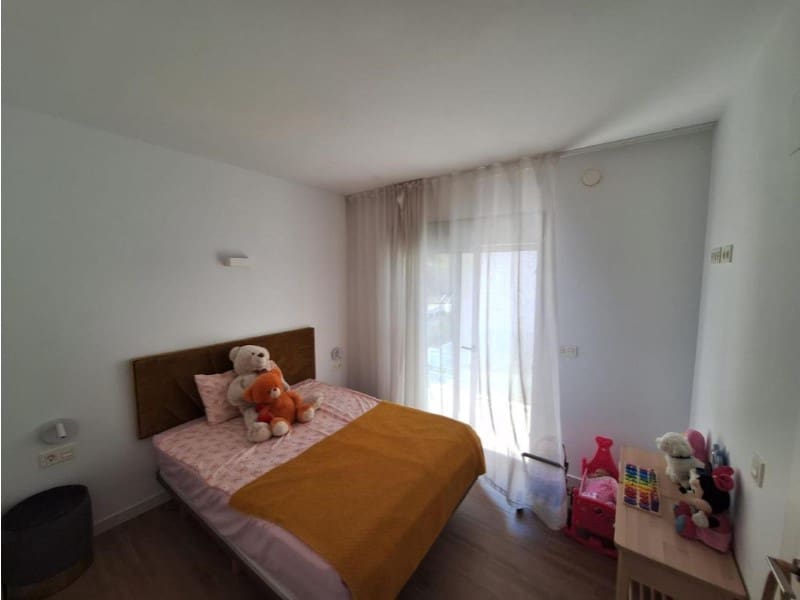 Chalet de 3 habitaciones en Aguas Nuevas en venta con piscina garaje - 423.000 € (Ref: 10148710)