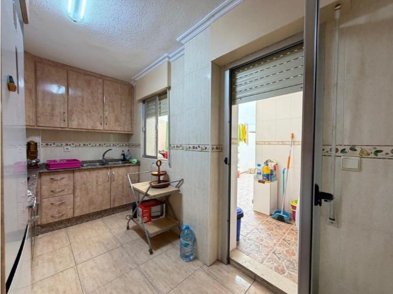 3 makuuhuone Huoneisto myytävänä paikassa Torrevieja - 169 900 € (Ref: 10148730)