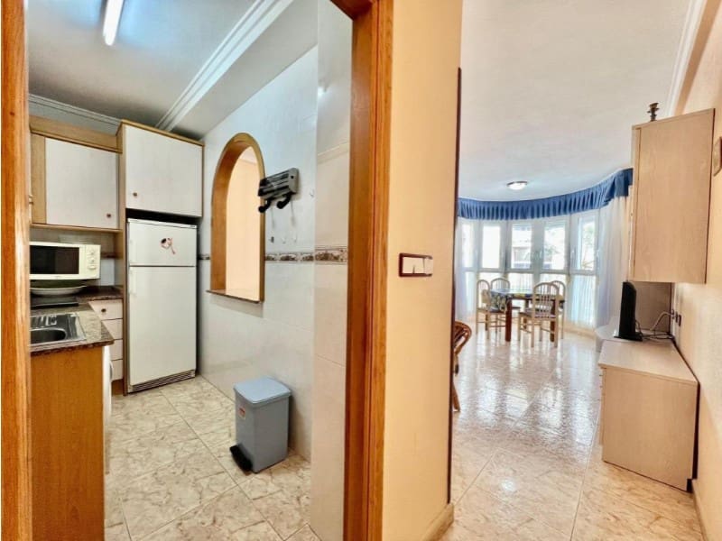 2 makuuhuone Huoneisto myytävänä paikassa Torrevieja mukana 
autotalli - 156 900 € (Ref: 10148737)