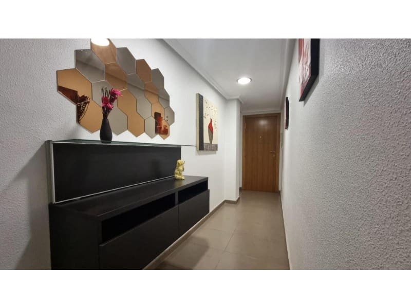 2 Zimmer Apartment zu verkaufen in Torrevieja mit Garage - 144.000 € (Ref: 10148741)