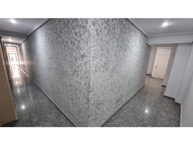 2 chambre Appartement à vendre à Centro - Muelle Pesquero, Torrevieja avec garage - 144 000 € (Ref: 10148741)
