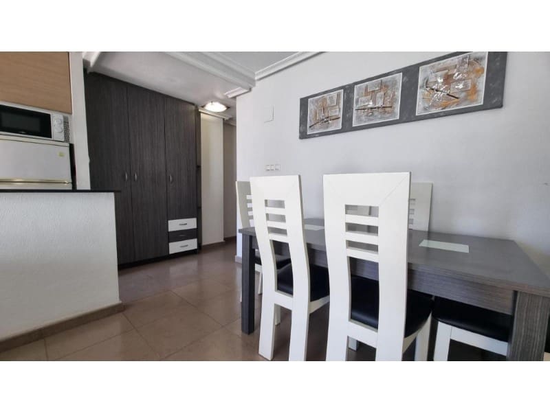 2 Zimmer Apartment zu verkaufen in Torrevieja mit Garage - 144.000 € (Ref: 10148741)