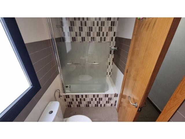 2 chambre Appartement à vendre à Centro - Muelle Pesquero, Torrevieja avec garage - 144 000 € (Ref: 10148741)