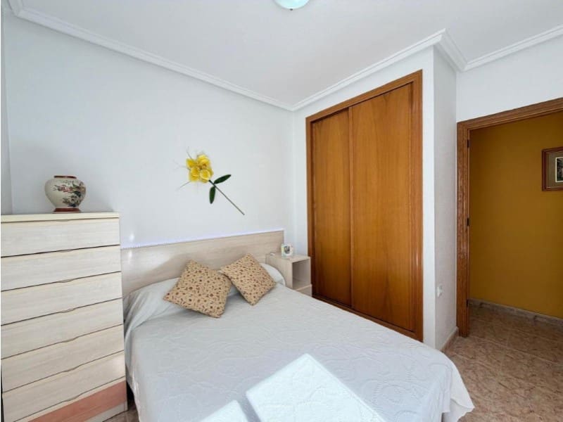 2 quarto Apartamento para venda em Torrevieja com garagem - 179 900 € (Ref: 10148746)