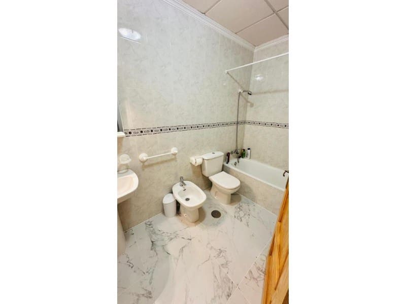2 Zimmer Apartment zu verkaufen in Torrevieja - 147.000 € (Ref: 10148748)
