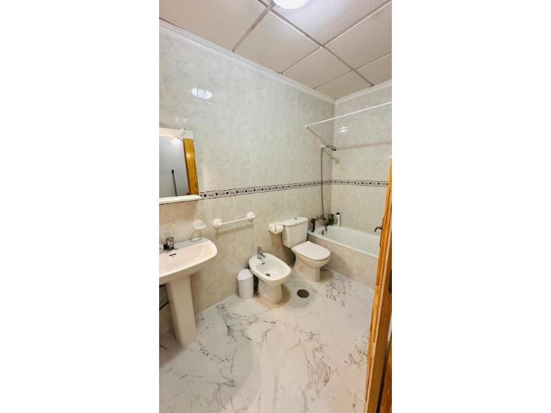 2 Zimmer Apartment zu verkaufen in Torrevieja - 147.000 € (Ref: 10148748)
