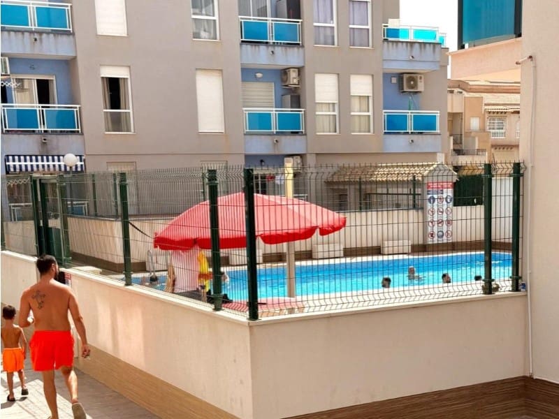 1 sovrum Lägenhet till salu i Torrevieja med pool garage - 177 950 € (Ref: 10148753)
