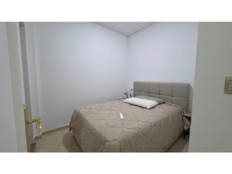 Apartamento de 2 habitaciones en Torrevieja en venta con piscina - 169.900 € (Ref: 10148754)