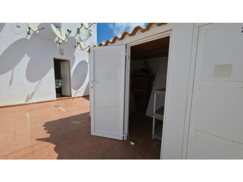Apartamento de 2 habitaciones en Torrevieja en venta con piscina - 169.900 € (Ref: 10148754)