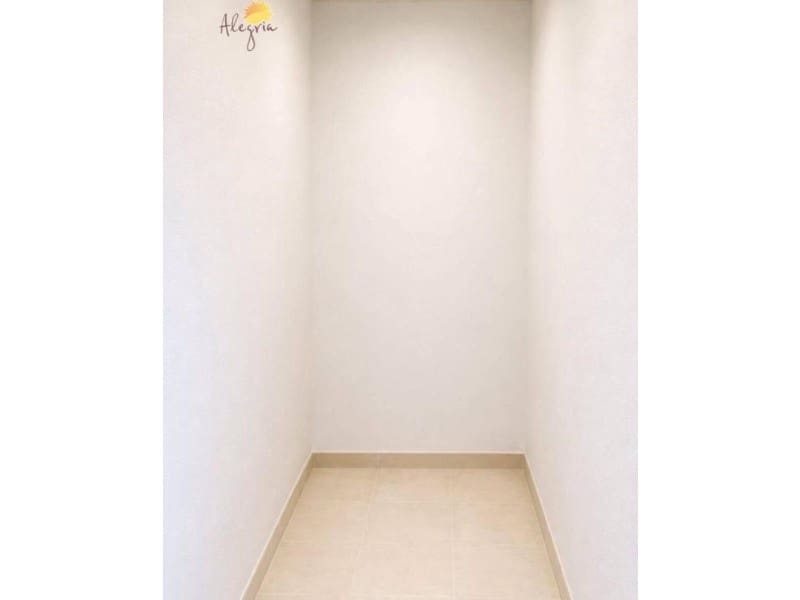 Business for sale in Orihuela - € 139,900 (Ref: 10148756)