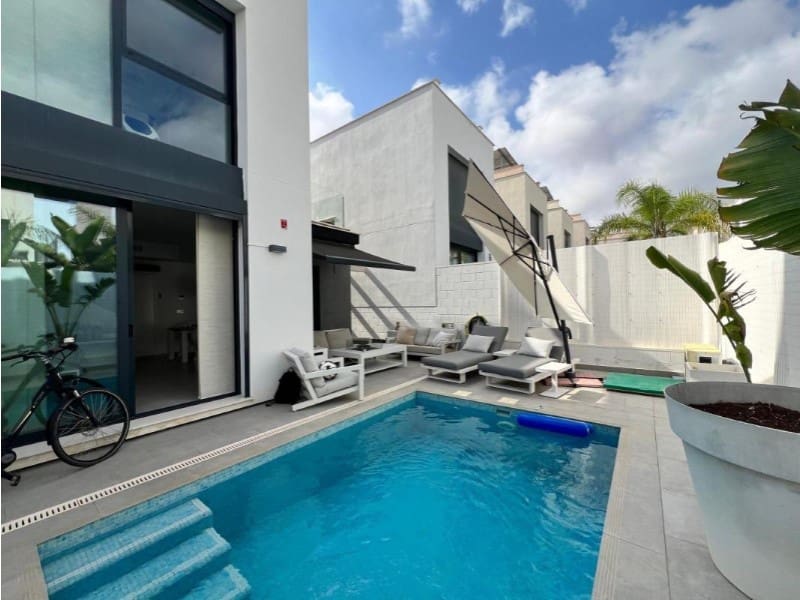 3 soveværelse Villa til salg i Orihuela med swimmingpool - € 395.000 (Ref: 10148760)