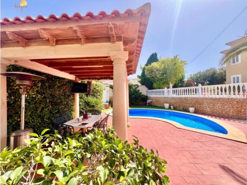 3 chambre Villa/Maison à vendre à Torrevieja avec piscine garage - 490 000 € (Ref: 10148768)