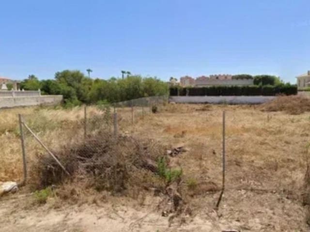 Rakentamaton maa myytävänä paikassa La Manga del Mar Menor - 294 900 € (Ref: 10148769)