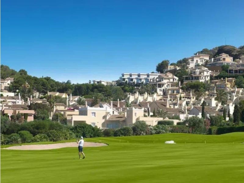 3 soverom Leilighet til salgs i La Manga Club med svømmebasseng garasje - € 400 000 (Ref: 10151434)